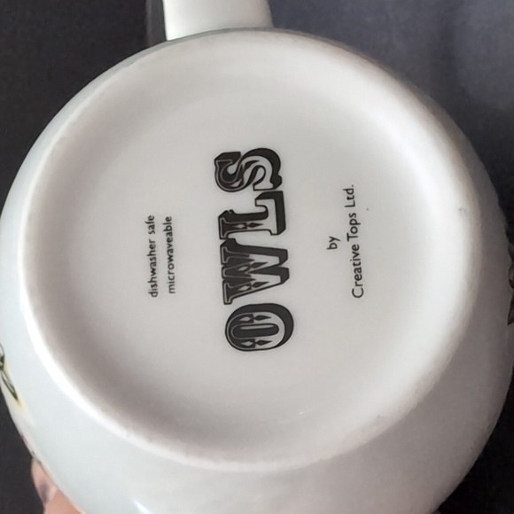 OWLS Collectable Vintage Design White Ceramic Mug - Picture 6 of 7